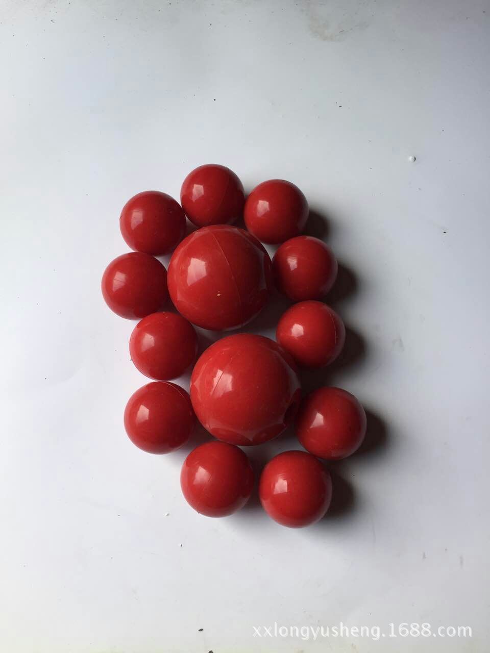 紅色橡膠球